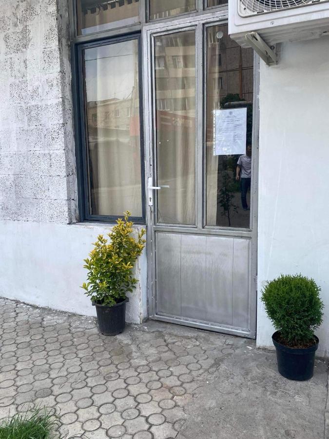 Vahe'S Family Guests House Apartment Erevan Exterior foto